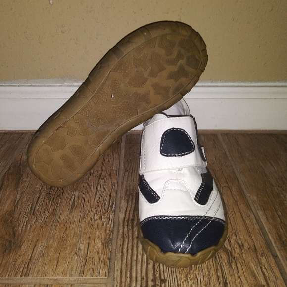 Cabin Leather Walking Shoe - Picture 8 of 8